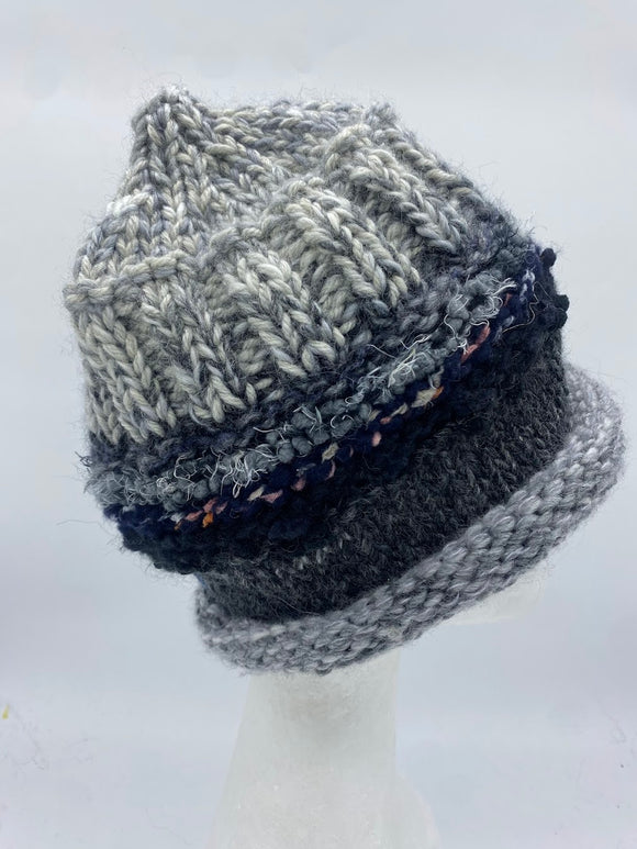 CHUNKY CLASSIC BEANIE -black dark grey -  medium